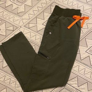 Figs Dark Olive Casma 3 Pocket Top and Kade Cargo Pants